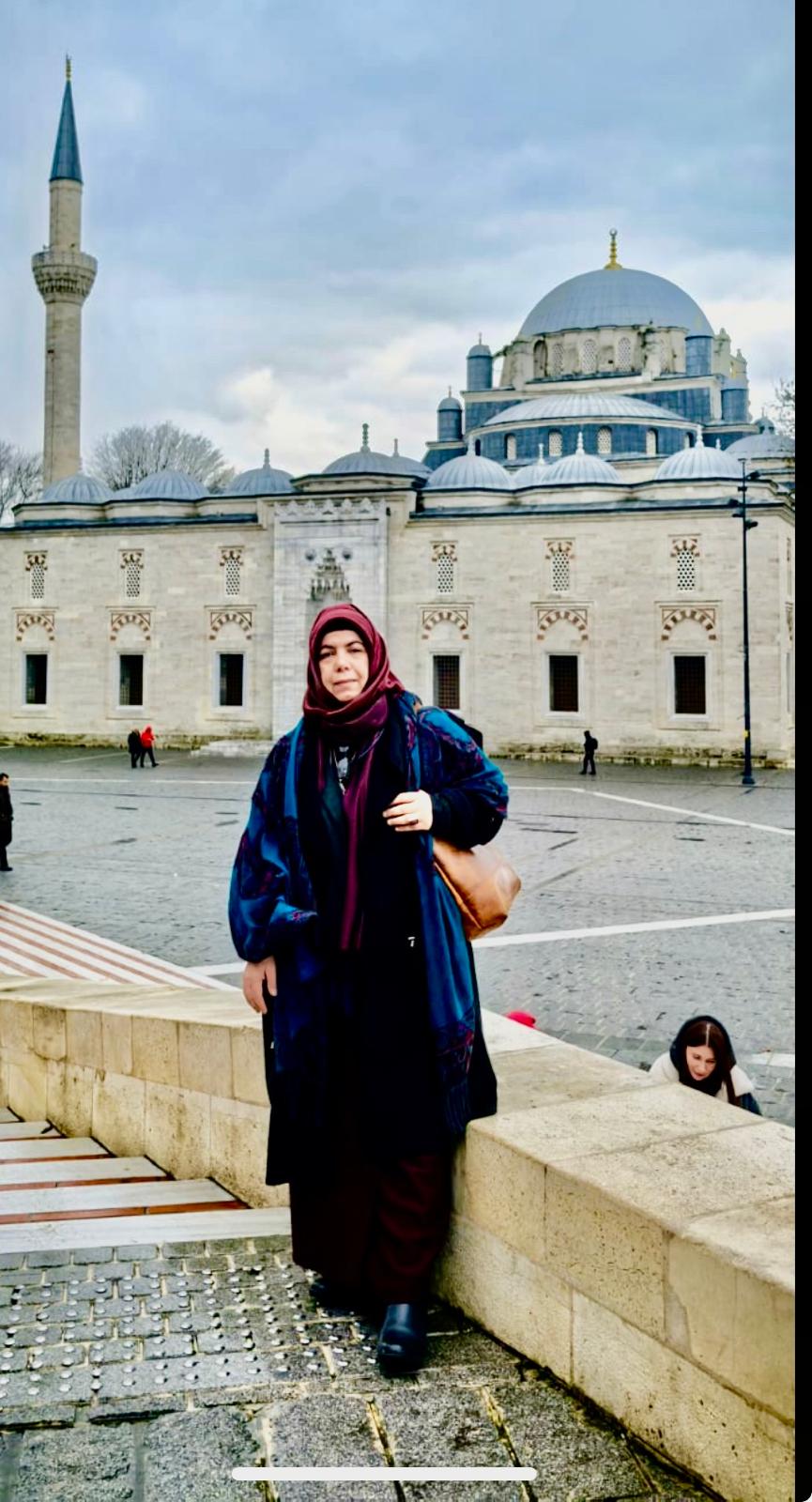 Kar Yağarken “Hikâyeye Sığmayan Hayatları” Okumak İçin Cesaret Toplamak